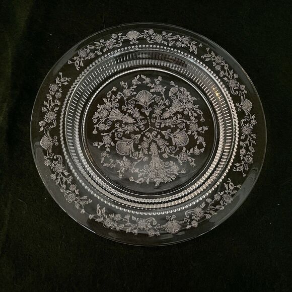 Duncan & Miller "First Love" Set of Two 8 1/2” Etched Plates Mint Condition Vint - Picture 6 of 6